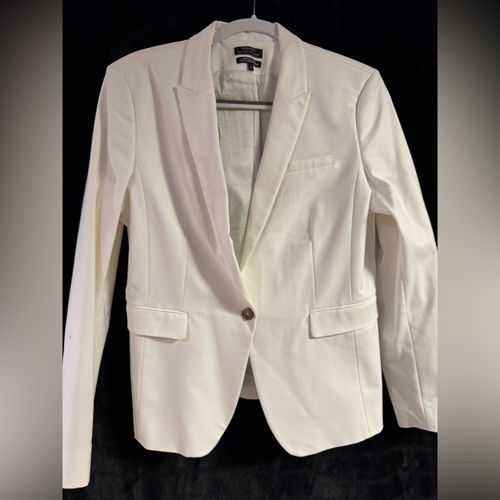 RW&CO. Classic Cream Blazer